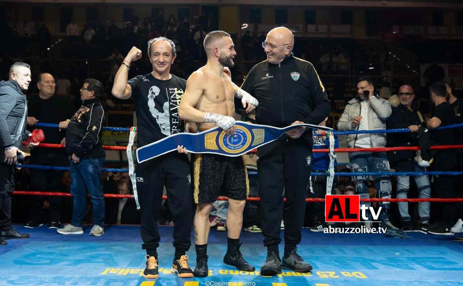 Boxe. De Filippo batte per KO tecnico Fontana