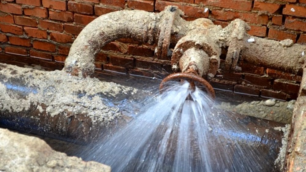 Rottura condotta idrica Sasi: domani tre comuni senz'acqua