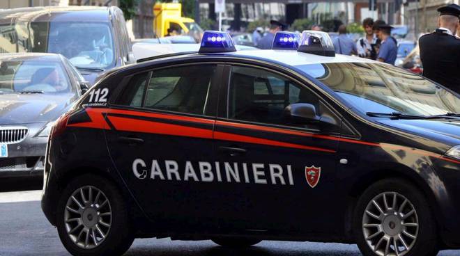 La invita a bere una birra e cerca di violentarla. Trentacinquenne arrestato a Pescara