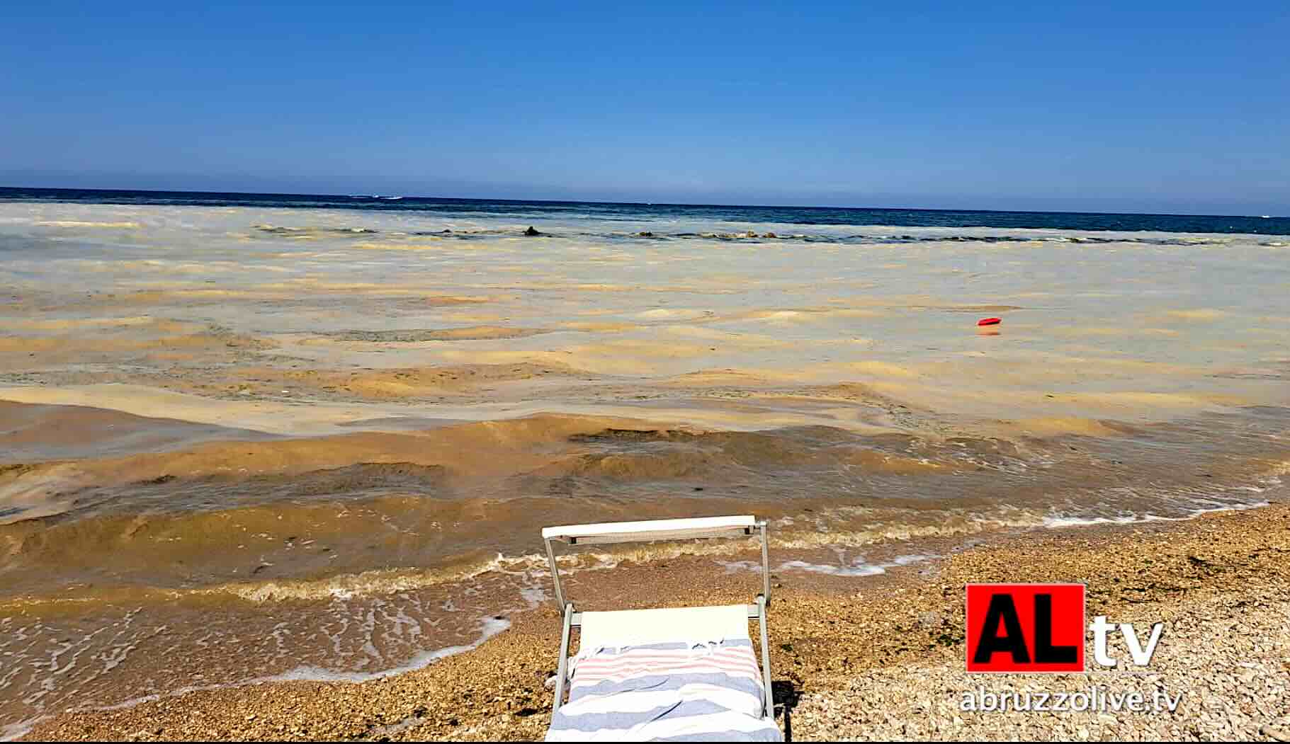 Mucillagine sulle coste dell'Abruzzo, chiesto incontro alla Regione