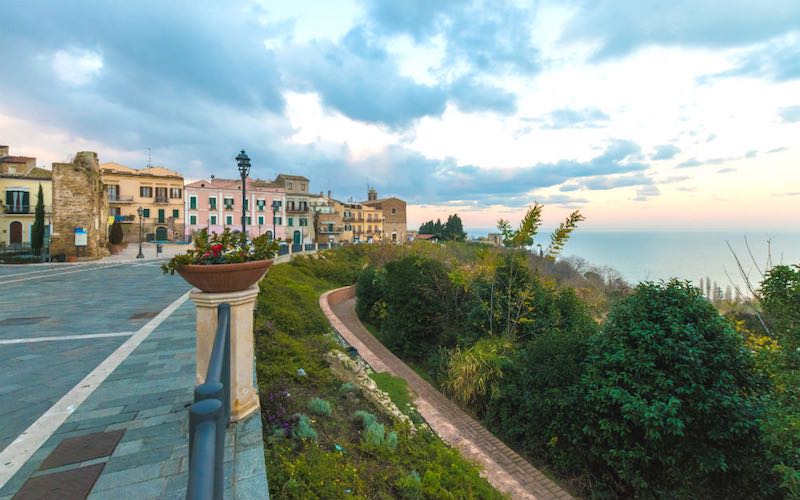 A Vasto il Comune approva progetto per la sistemazione dei marciapiedi