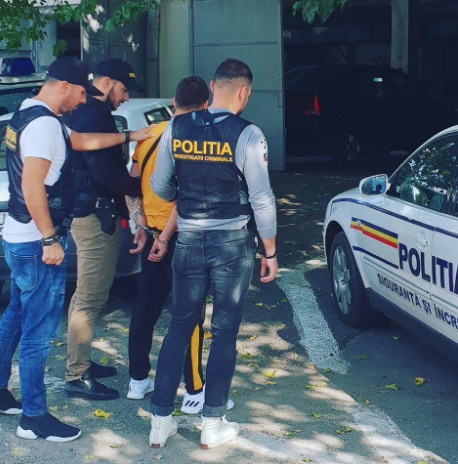 Lanciano, rapina in villa. La polizia passa al setaccio i cellulari degli arrestati