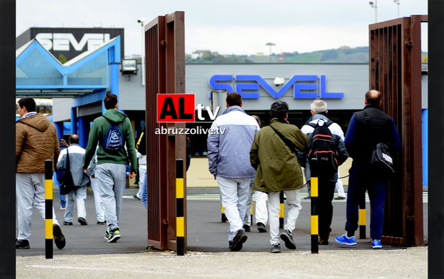 Stellantis Atessa. Cala di netto la produzione, altra settimana di cassa integrazione. E si rivede la turnazione