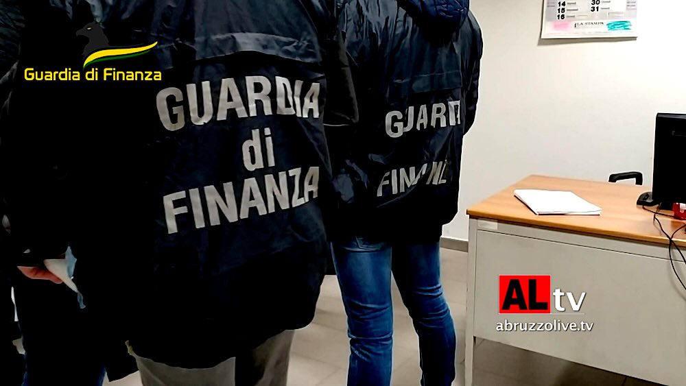 Perquisizioni in Regione e in casa dell'assessore Mario Quaglieri