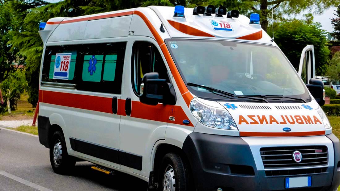 San Vito Chietino. 'Vai più piano...'. Scende dall'auto e lo riempie di pugni. Poi aggredisce un altro invalido