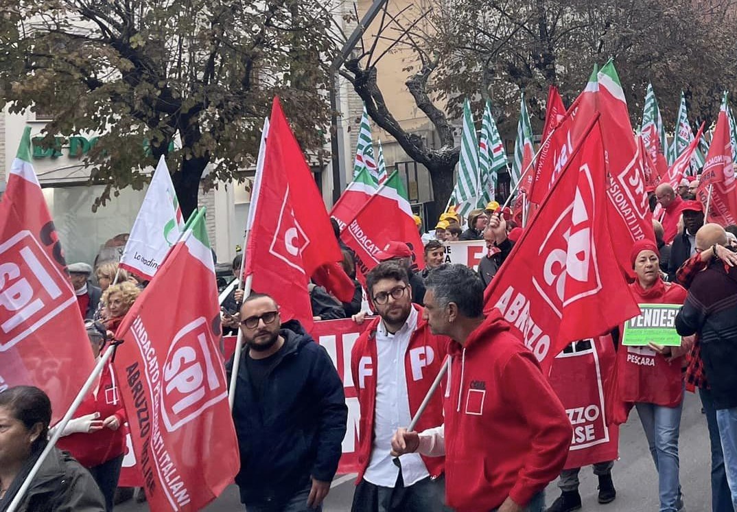 Abruzzo. Cgil,  Cisl e Uil manifestano con i pensionati per il diritto alla salute