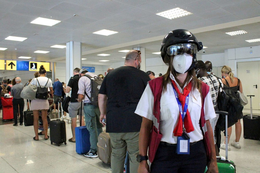 Coronavirus. Due nuovi casi in Abruzzo. Scattati test in aeroporto