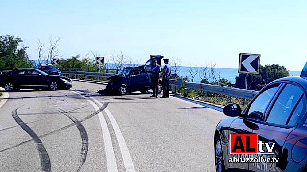 Incidente tra auto a Fossacesia: muore un uomo di Altino