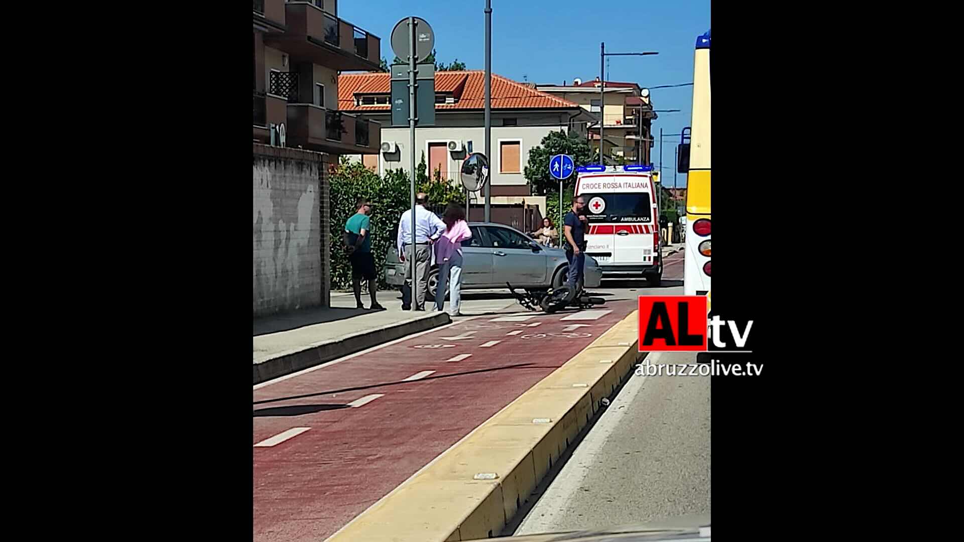 Lanciano. Incidente sulla ciclopedonale di Via del Mare: auto contro bici