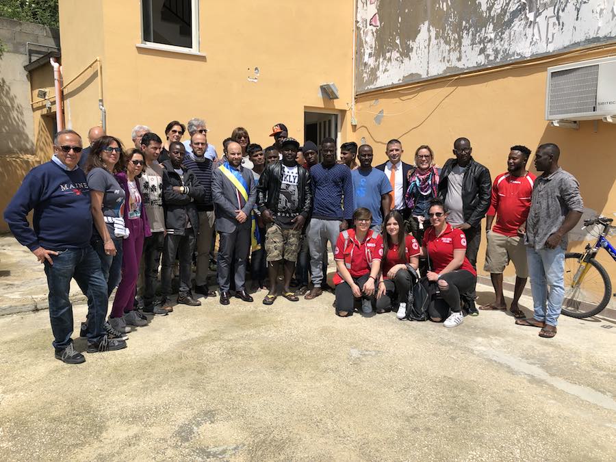 Chiusura Centro migranti a Lanciano. 'Noi qui studiamo, lavoriamo e siamo integrati. Ci fa male andare via...'