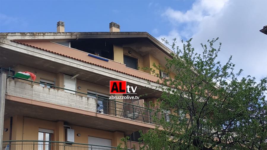 Lanciano. Incendio in mansarda: ustionato l'avvocato Marco Di Domenico. Evacuato palazzo