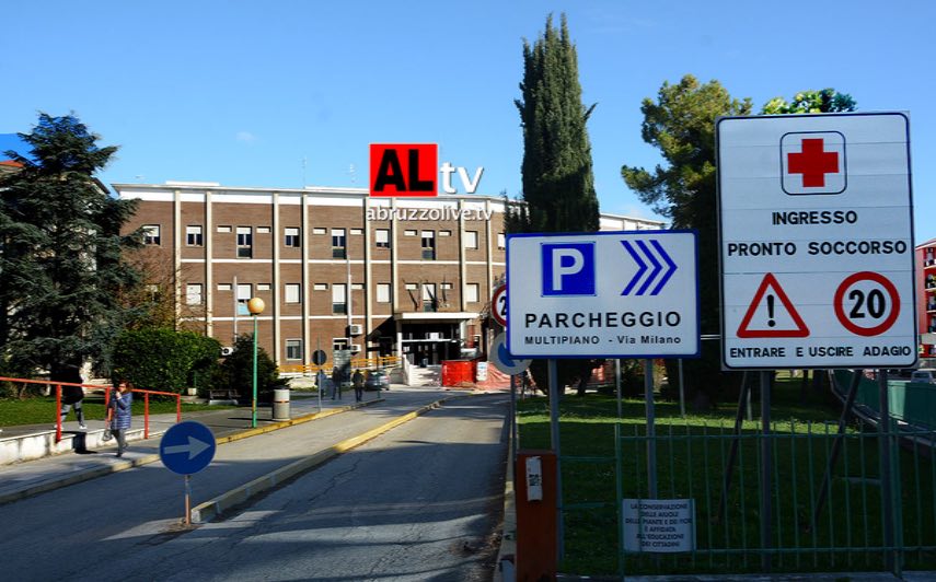 Coronavirus. Ospedale Lanciano. Tute, occhiali e alcool: la donazione della Caritas