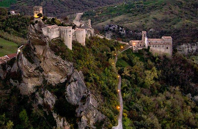 Roccascalegna. Riapre nel week end lo splendido castello medievale