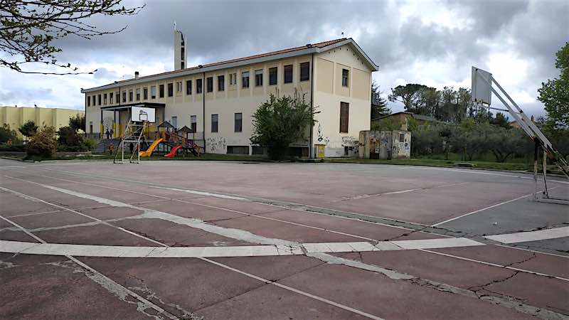 Lanciano. Ad Olmo di Riccio rubato canestro al campo da basket. Un mese fa ne erano spariti altri