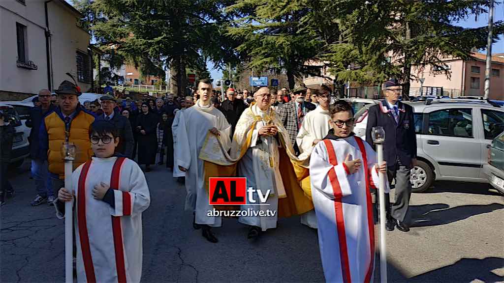 Lanciano accoglie con devozione la preziosa reliquia di sant'Antonio da Padova