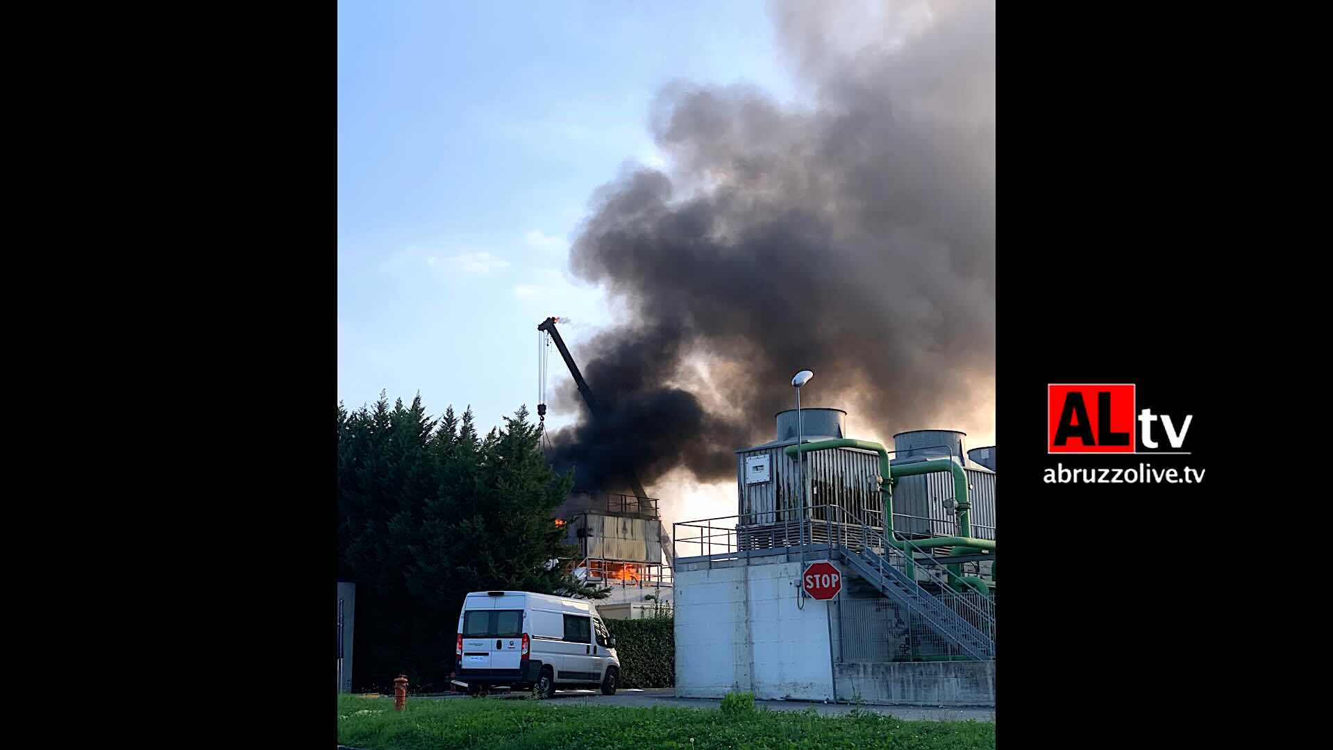 Stellantis. Incendio nell'ex area Edison di Sevel 