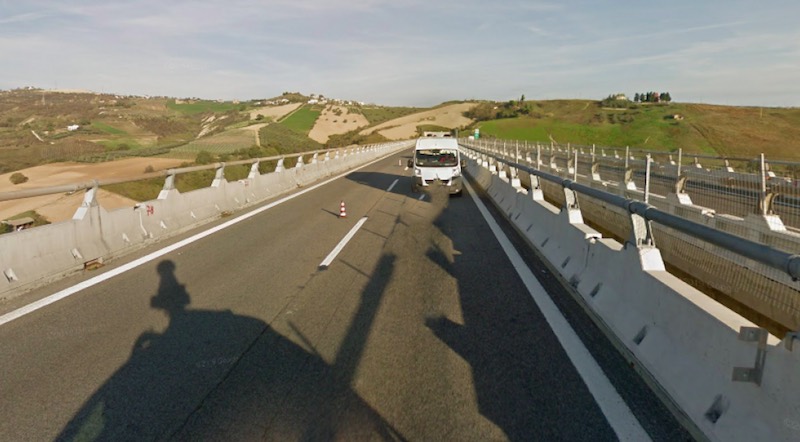 A14. Stop a mezzi pesanti sul viadotto Cerrano. Scoppia la protesta